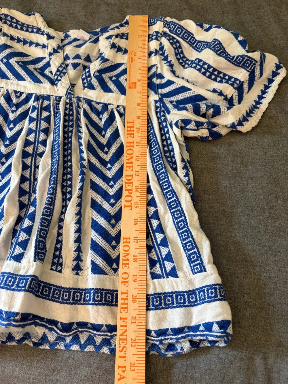Old Navy Blue and White Geometric Tribal-Patterned Babydoll Cotton Blouse M